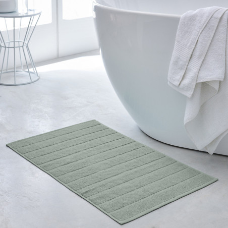 Tapis de bain en coton "Essential" à rayures - Vert céladon - 50 x 80 cm